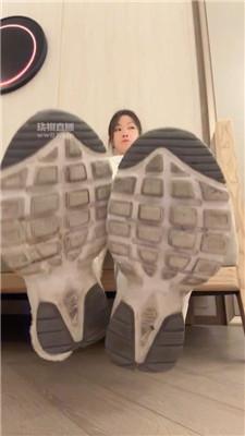 【凹凸曼】运动鞋白丝粗口    250522-5