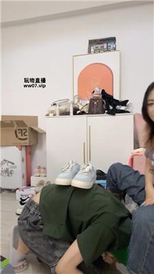 【Qi7】多双脏鞋物化人体擦鞋器 JS250416-27