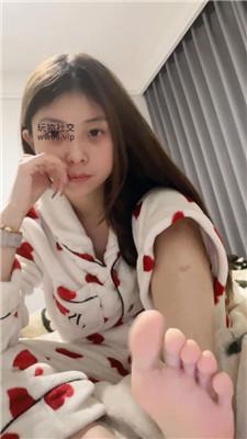 【小77】贱狗滚进来    250205-24