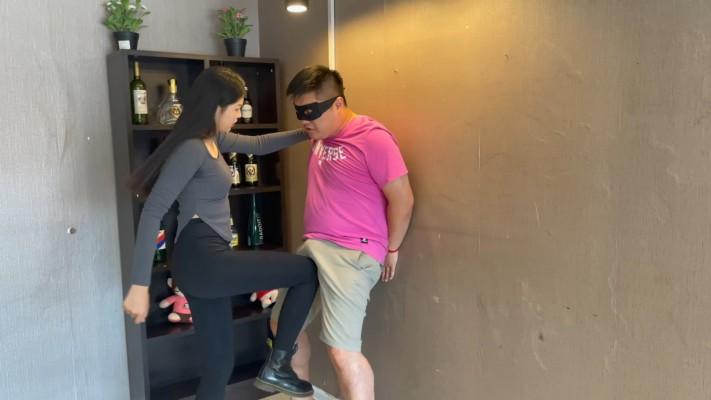 搭讪男被踢废 YC-211122-3