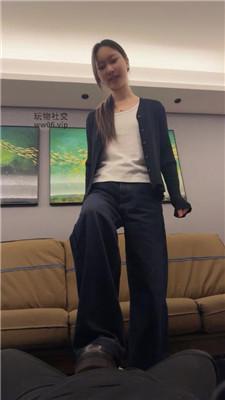 【素人挖掘机】皮鞋黑棉袜气味辱-骑马踩踏 bf50349