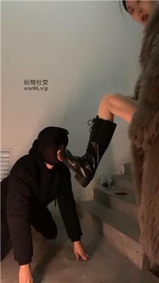 【冰卿】户外楼道长靴踩踏喂食 bf49335