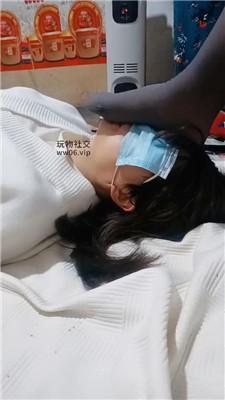 【伪娘和人妻】闻舔酸臭黑丝脚/赏赐圣水 JS250119-15