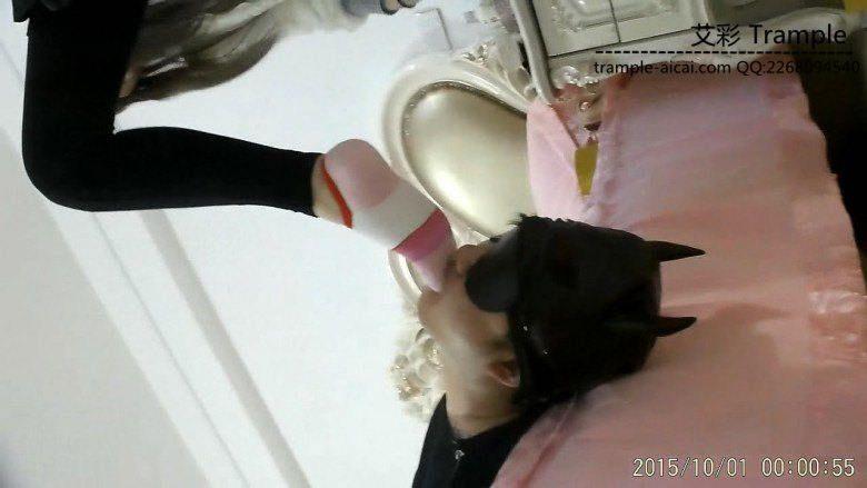 双小妞酸臭棉袜脚