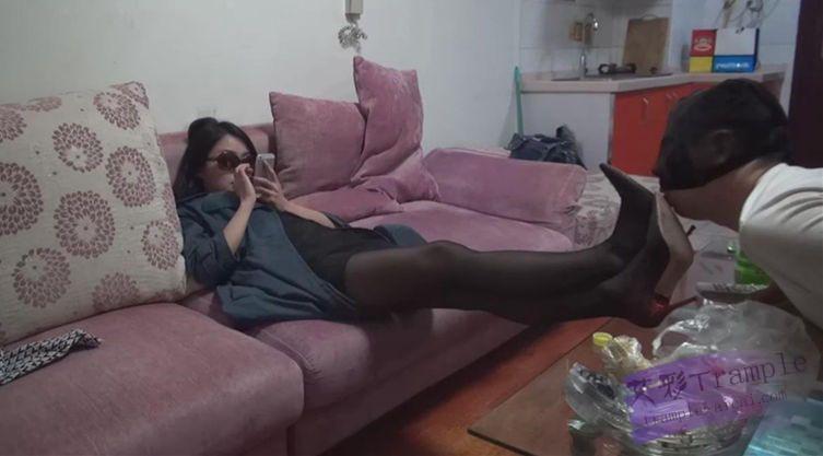 小刚流浪记第3集小刚被遗弃,继续被女教师收留 中集