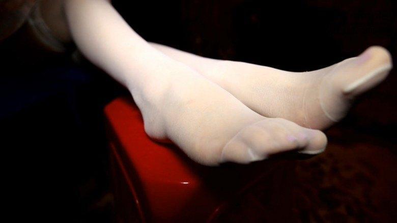 【芮琪女王】蒙面护士 秀白丝脚底语言诱惑 无剪辑版