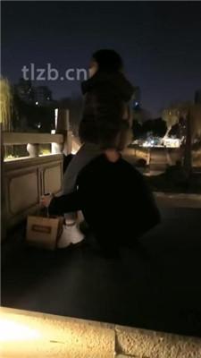 【冰爷】户外-骑马骑脖/运动鞋白袜踩踏