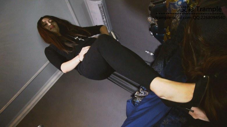 小三欺凌正室当狗做马