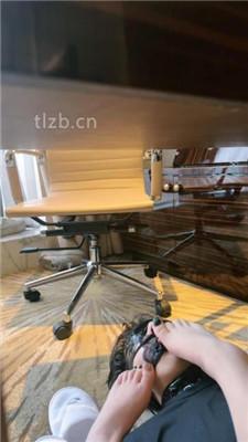 【琪琪大人】伺候主人起床-圈养狗的早餐