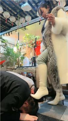 【傲雪】茶室女老板骑马驯化奴隶【下】 bf49814