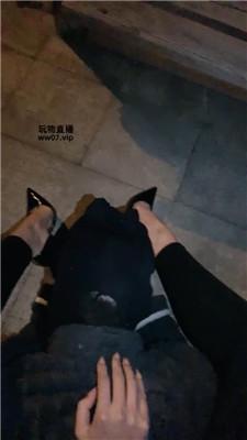 【温蒂】户外-高跟玉足恋足舔 JS250331-37