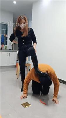 【芮瑶】双S-骑马鞭打/轮流踩踏