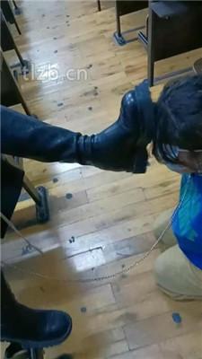 【爱可呀】母畜-遛狗爬行/舔毛拖鞋/舔素人长靴/闻棉袜