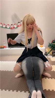 【橙宝】双母畜-奴下奴-轮流舔脚/sp扭屁股/转胯/提档