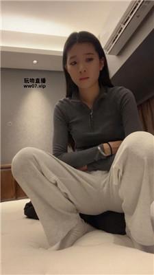 【伊未】白袜脚踩虐废物奴 bf51144