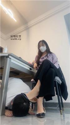 【漫漫大人】桌底视角-卑微舔脏鞋 JS250321-25