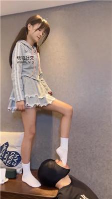 【狗哥】居高临下白袜脚玩虐 bf49102