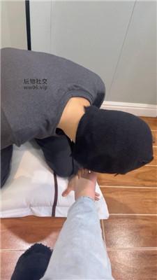 【小凤梨】转胯狗爬/恋足狂舔/牛仔裤坐脸 JS250110-6