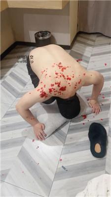 【小凤梨】跪舔小白鞋原味玉足 JS250125-14