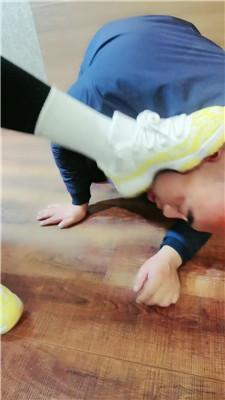 【西北傻子】学生主-脏鞋白袜茶室玩虐老板/雪地训 bf49050