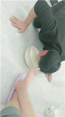 【卡罗琳】狗嘴伺候沐足洗脚奶 JS250121-23