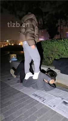 【冰爷】户外-骑马骑脖/运动鞋白袜踩踏