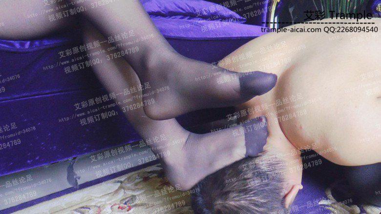 黑丝奶奶耳光羞辱绿帽奴 黑丝奶奶耳光羞辱绿帽奴