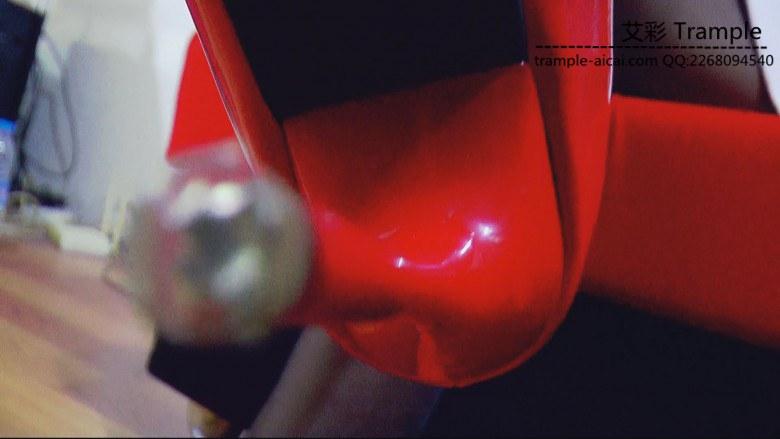 洋娃娃第一人称秀丝足