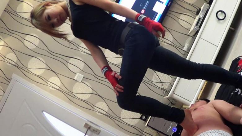 黑冰夺命毒打人肉靶子 黑冰夺命毒打人肉靶子