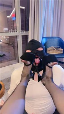 【陈莹斯】车模S-高跟黑丝踩虐/鞭打/滴蜡骑马