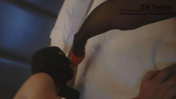 城市温泉美女技师的初次调教