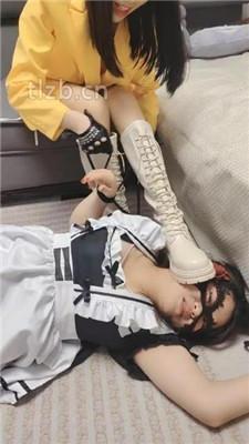 【丫丫啊】母畜-捆绑闻白袜窒息/长靴踩踏/插嘴闻腋下【双视角版】