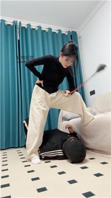 【辣辣bb】转胯狗爬/白袜踩虐 JS250216-18