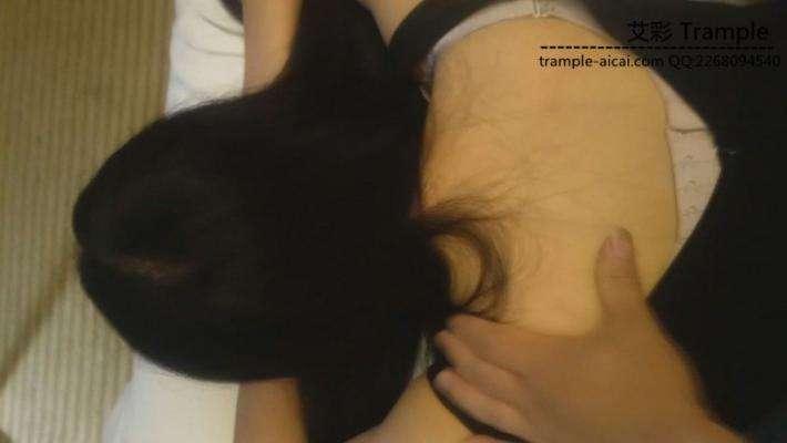 长腿美女主人的调教