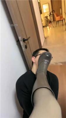 【汐言】关在家里可怜的狗奴