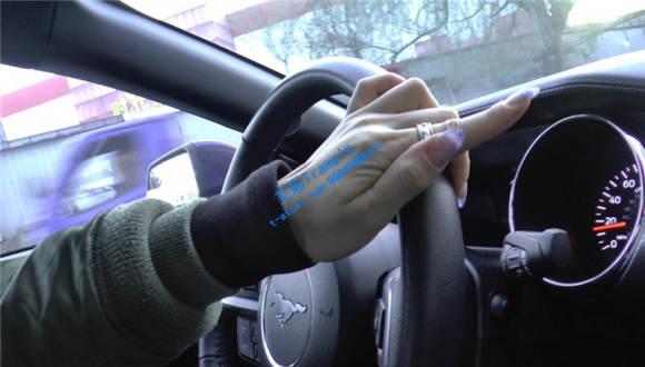 【冰时代】黑冰裸足踩油门