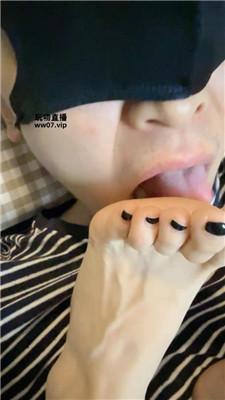 【安安sama】沉浸式恋足狂舔 JS250331-41