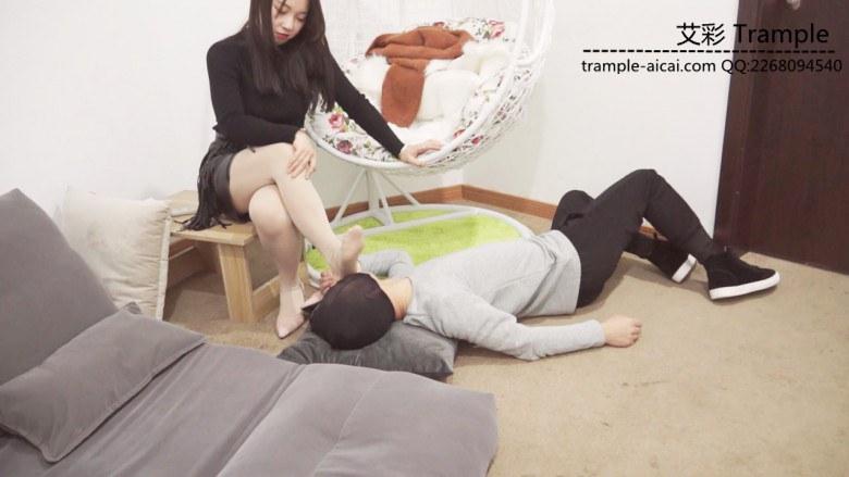 在校女大学生诺然高跟深喉