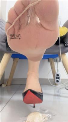 【小奕】ATM灯游戏    250118-10