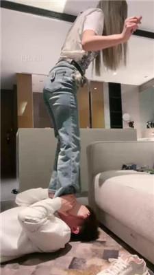 【梦樱】口球塞嘴/骑马/小白鞋踢踹/鞭打腿绞