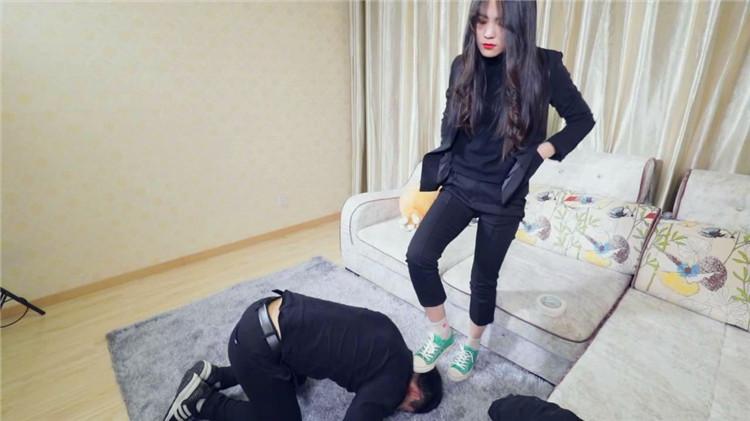 曼捌帆布鞋踩踏踩头羞辱舔鞋