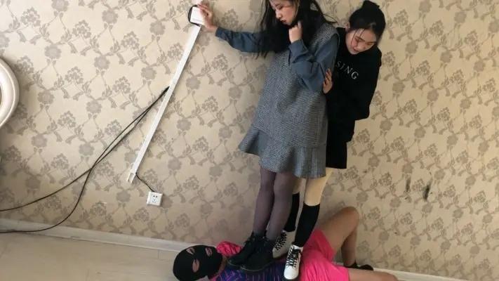 手撕偷丝袜的变态男 YC-210614-4