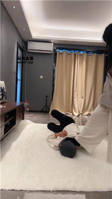 【猴歌】黑棉袜踩踏气味辱 JS250331-18