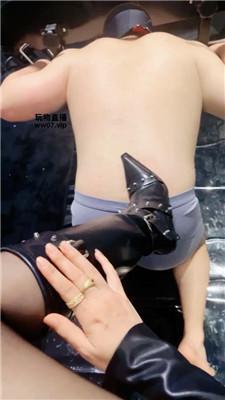 【倪小主】长靴高跟踩-重度虐乳-鞭打 JS250328-13