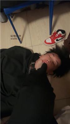 【莹莹】捆绑绿帽男友虐废 JS250216-11