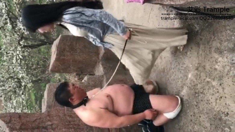 冷天使女王私人别墅调教下贱肥猪