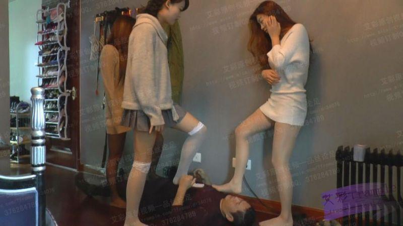 奴下奴-馨雨柳柳替女奴出气