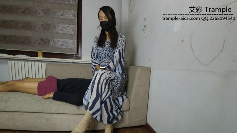 女主长裙坐脸！