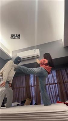 【球球】白袜脚踩/坐脸腿绞窒息 bf51439