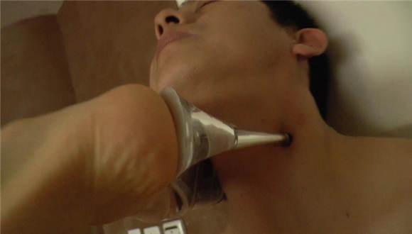 踹爆膀胱 踢碎脾脏 踩烂前列腺 再踢破狗头